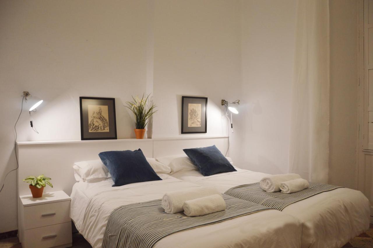 Apartamento Colon 32 Севиля Екстериор снимка